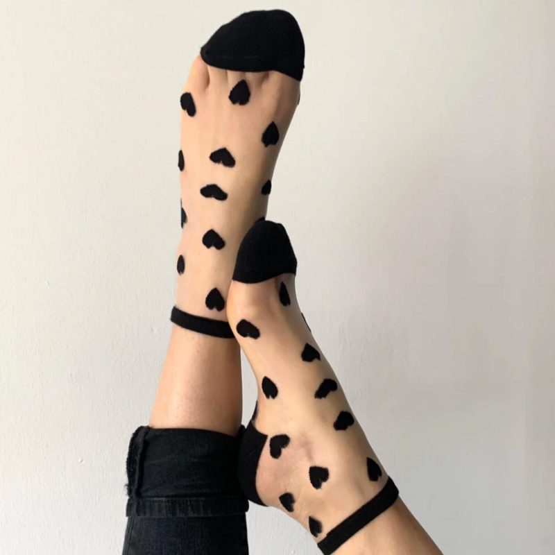 Chaussettes coeurs noirs