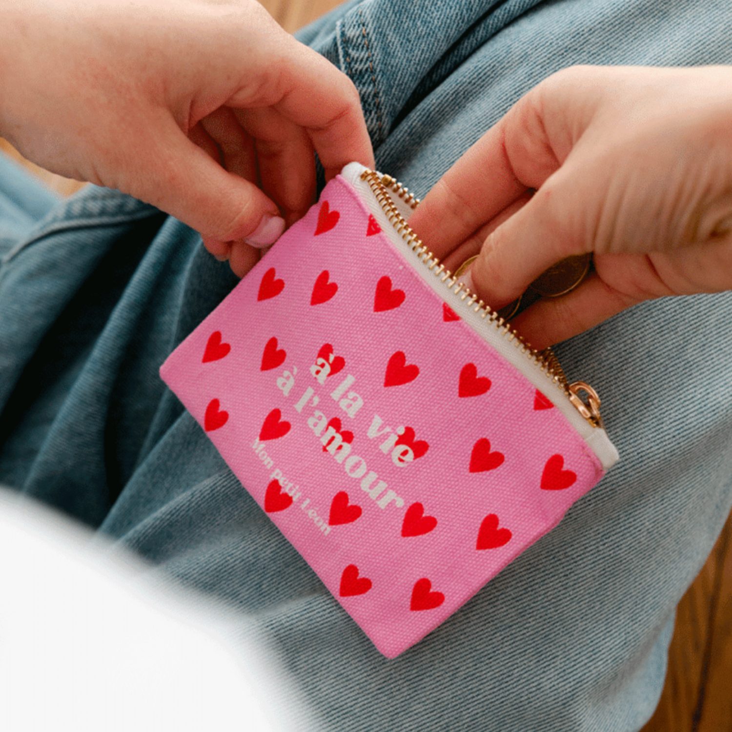 Porte-monnaie coeurs rose/rouge À la vie à l'amour – Image 2