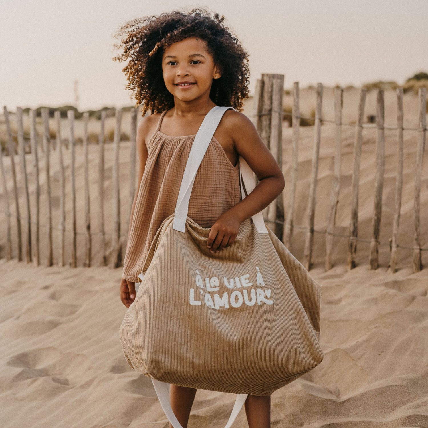 Sac XL velours À la vie à l'amour – Image 3