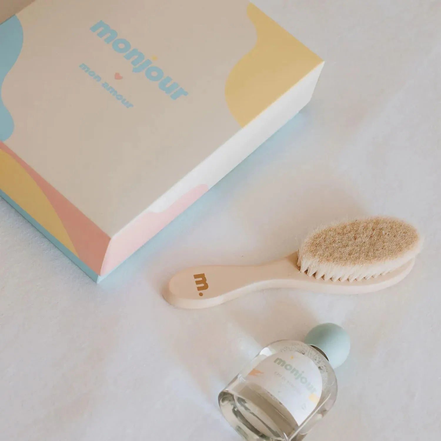 Coffret naissance “Mon Amour” – Eau de senteur & brosse douce – Image 2