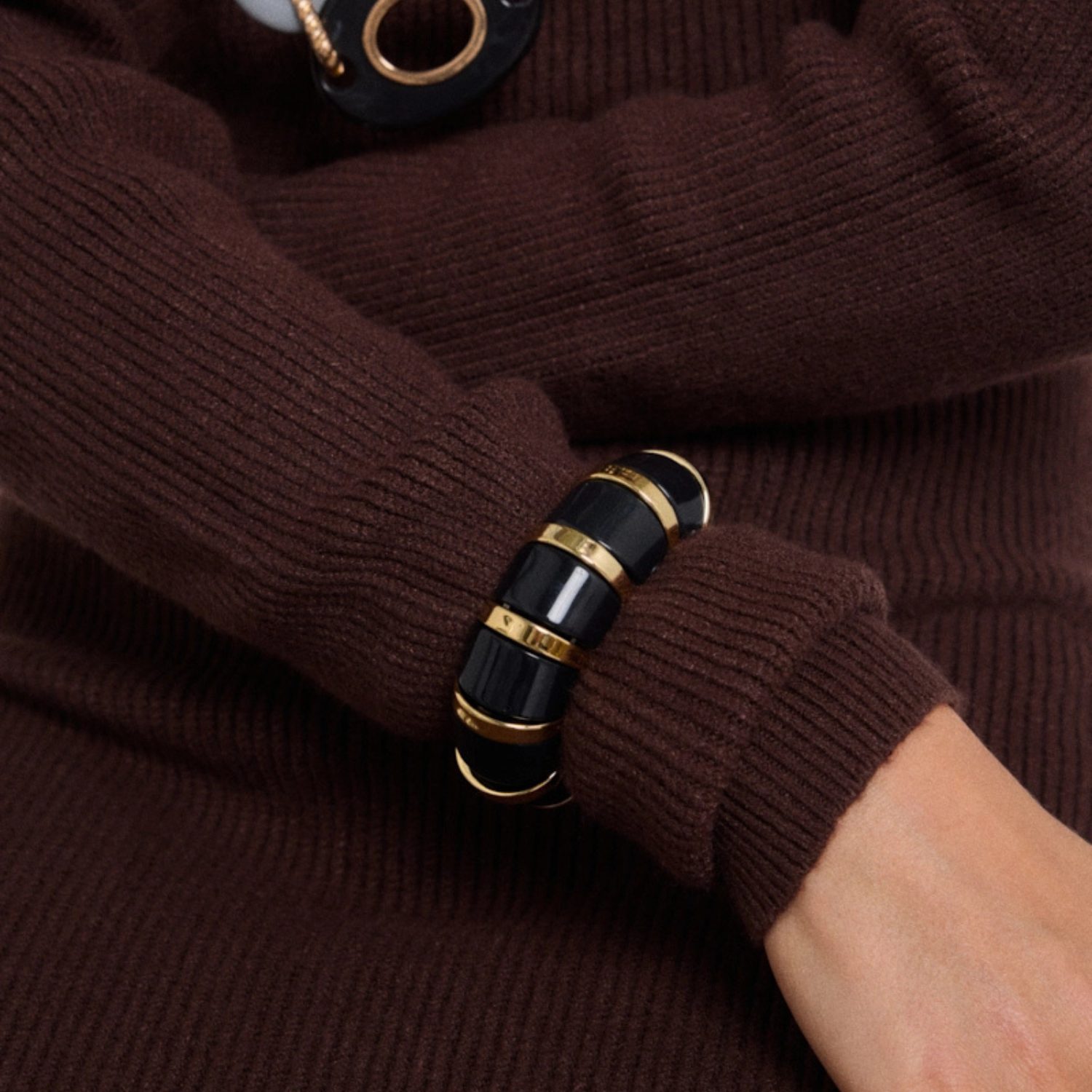 Gros bracelet jonc élastique - Noir – Image 2