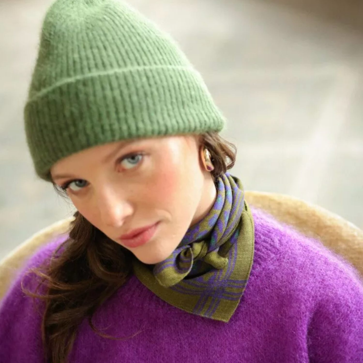 Petit foulard en laine - Léopard bronze – Image 2