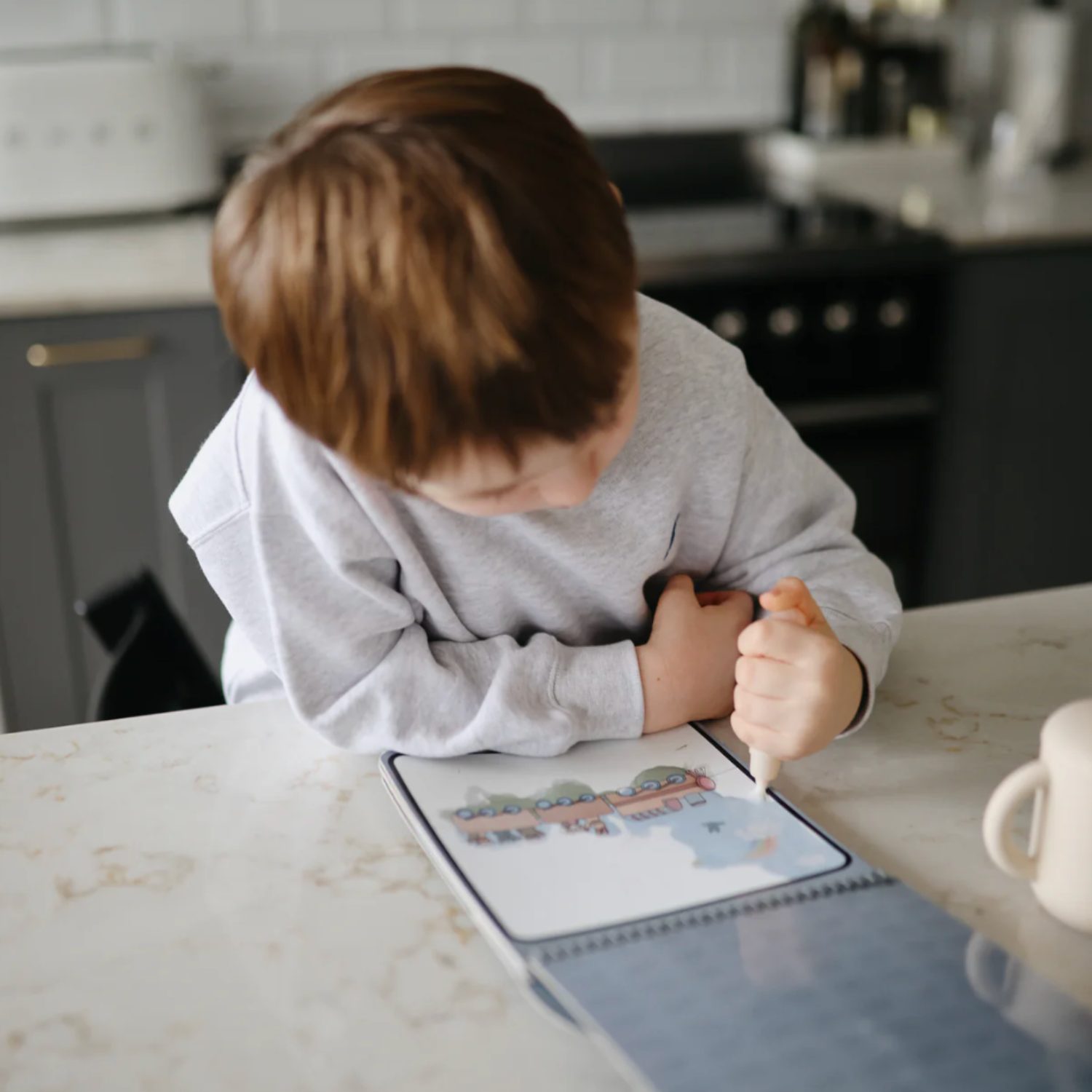 Livre de coloriage à l'eau - Véhicules – Image 3