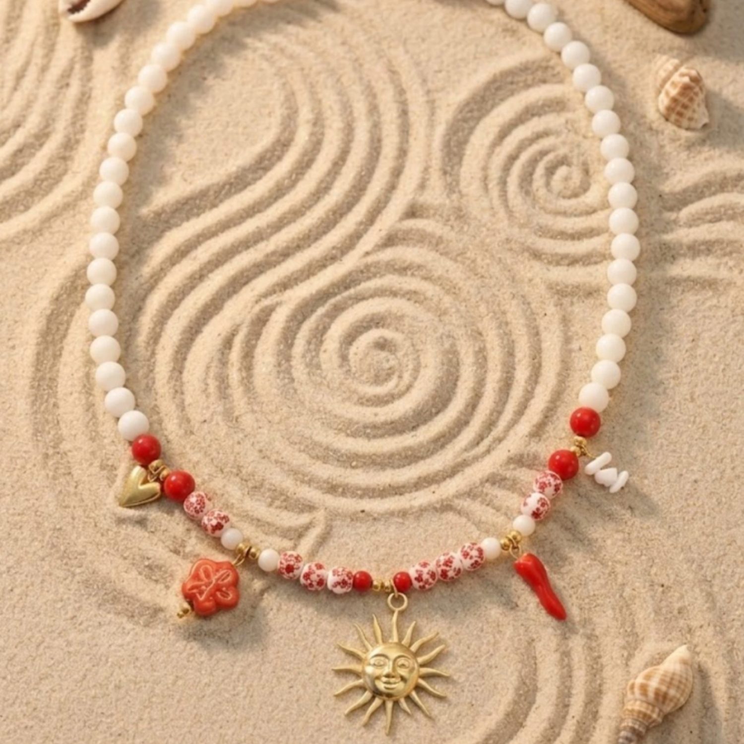 Collier perles blanc et rouge Soleil