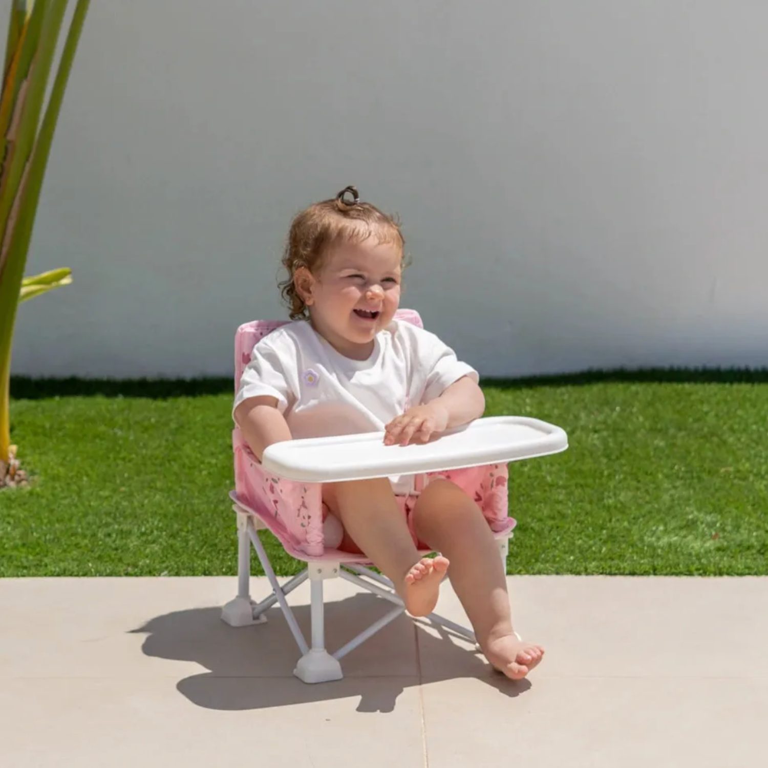 Chaise rose + petit plateau – Image 3