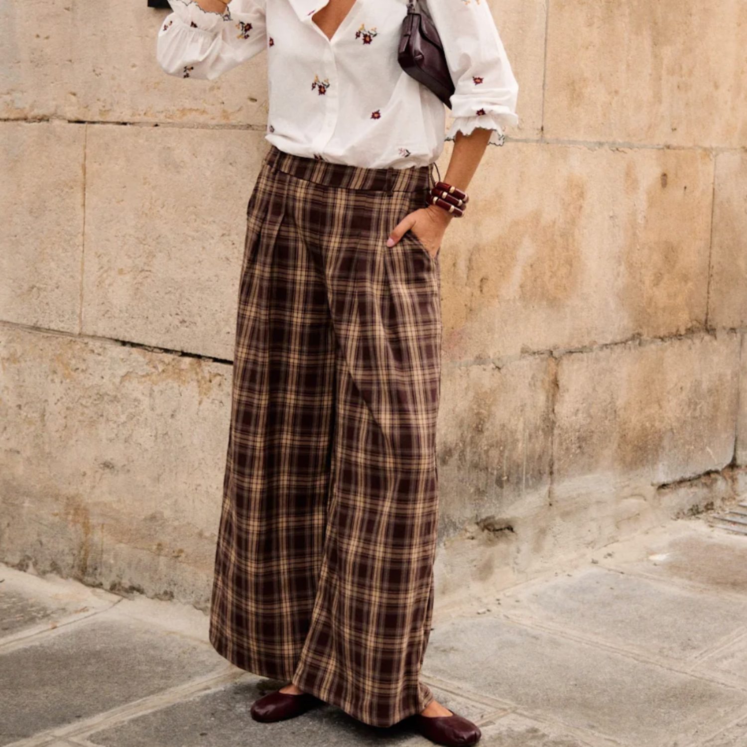 Pantalon à carreaux marron T.L – Image 2