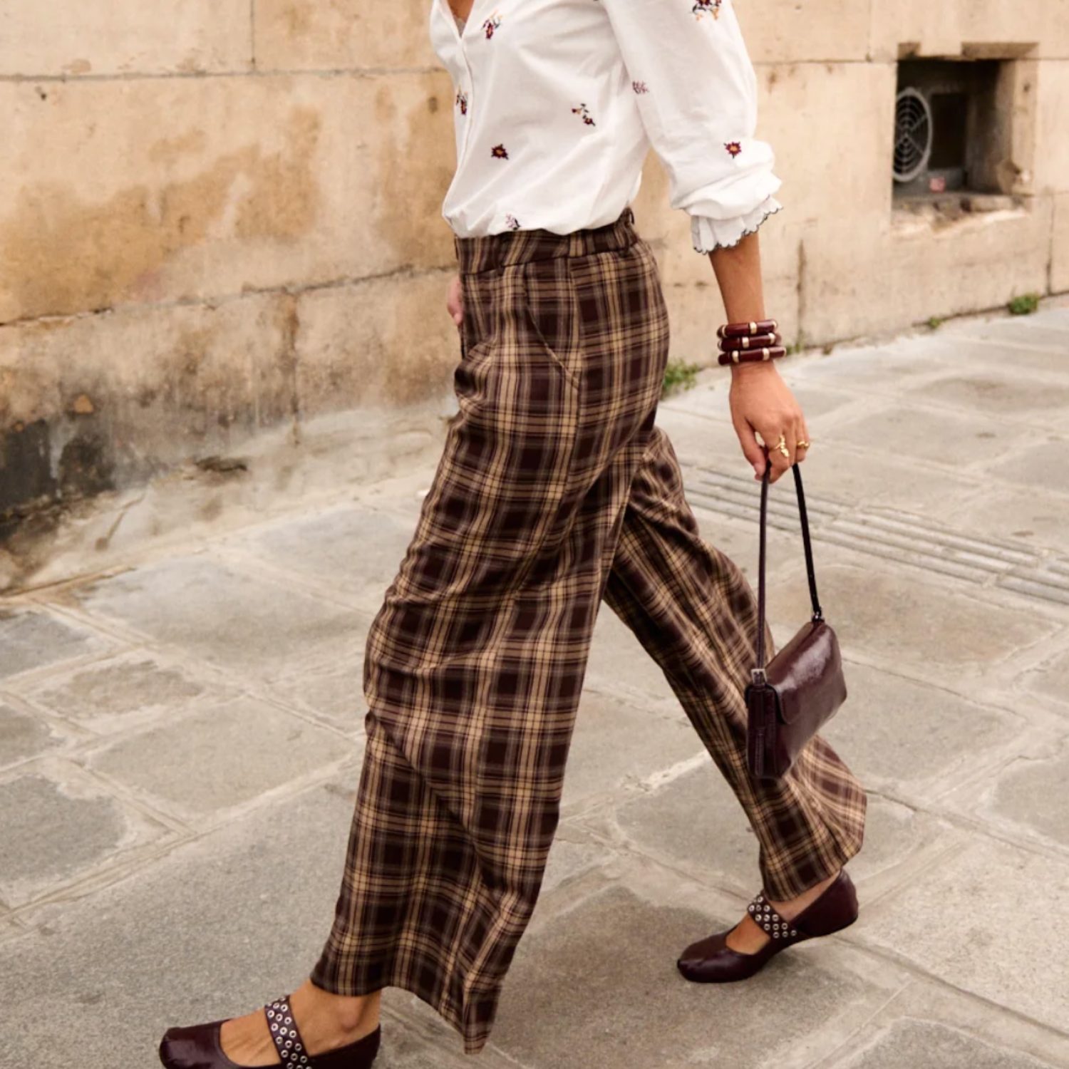 Pantalon à carreaux marron T.L – Image 3