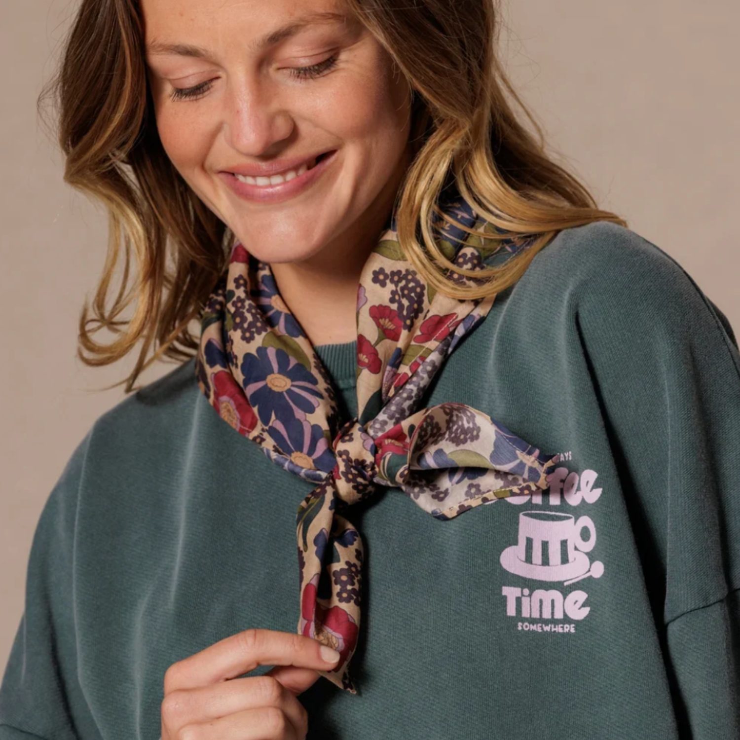 Small foulard Freya september Macadamia – Image 2